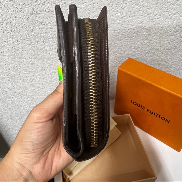 <LOWEST PRICE>100% AUTH Louis Vuitton Damier Ebene Compact Zip Wallet - Picture 12 of 13